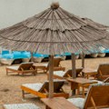 Ostavili ručak na plaži, dočekao ih stravičan prizor! Turisti prošli kao bosi po trnju, ali se onda pojavio heroj koji je znao…