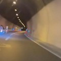 Snimak iz tunela frapirao narod! Kolona auta trubi, ne mogu da prođu - svi u neverici zbog prizora ispred: "Ovo je nenormalno…