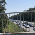 Putnička vozila na Batrovcima čekaju dva sata da izađu iz zemlje