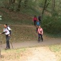 Hodanjem kroz prirodu, na korak smo bliži zdravlju: Dan pešačenja okupio sve generacije