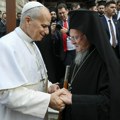 Kad se Papa moli kao da je pravoslavac…