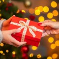 Šta da uradite ako vam se ne svidi novogodišnji poklon