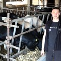 Odrastao je gledajući koliko je poljoprivreda težak posao, a danas u njoj vidi budućnost! Milan radi i u gradu i na farmi…