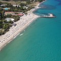 Zabrana kupanja u Pefkohoriju na Kasandri zbog curenja kanalizacije