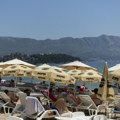 Beograđanka uhapšena na plaži u Crnoj Gori! Sa njom "pao" i muškarac iz "BiH", evo zbog čega joj je policija stavila lisice na…