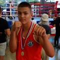 Leskovčanin Mihajlo Jovanović do pobede prekidom u prvoj rundi i pehara za najboljeg kadeta