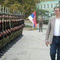 Vučić ponovo tvrdio da je vrhovni komandant, mada to nije