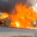 Objavljen snimak jezive nesreće Auto gori nasred druma, silovit udes kod Rume (VIDEO)