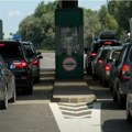 Gužve zbog praznika Pojačan saobraćaj na autoputevima koji vode iz pravca Mađarske i Hrvatske, moguće zadržavanje na…