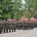 Promocija najmlađih oficira Vojske Srbije ispred Doma Narodne skupštine