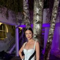 (Video) "srce hoće da mi iskoči iz grudi": Milica Pavlović istakla dekolte i noge, pa na konferenciji progovorila o velikom…