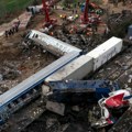 Osam osoba poginulo, više od 40 povređenih: Žestok sudar voza i putničkog autobusa: Jezive scene sa mesta nesreće u Meksiku…