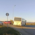 Radnici leskovačkog „Aptiva“ tvrde da se voze u nebezbednim autobusima – uprava ćuti