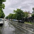 Jako nevreme stiglo u Srpsku; Olujni vetar i grad pričinili materijalnu štetu