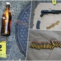 Na Vračaru u žbunju sakrili automatsku pušku i flašu s benzinom! Uhapšena dvojica muškaraca - evo šta im je policija pronašla…
