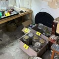 Otkrivena laboratorija za marihuanu u Kragujevcu: Zaplenjeno 92 kile droge, uhapšen diler (67)!