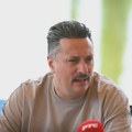 Andrija Milošević sve nasmejao snimkom iz porodičnog doma: Imitirao Vojvođane, pa nasmejao sina Relju VIDEO
