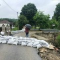 Čačani složno odbranili sela od poplava: Pobesnele reke vratili u svoja korita, a sada se mirnije i spava (foto/video)