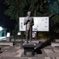 U Leskovcu mu spomenik pomerili na kej, u Beogradu ga postavili u Skadarliju