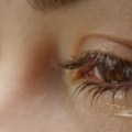 Šokantno otkriće o mogućim uzrocima bolesti oka: Bakterije iz creva mogu da izazovu oštećenja i slepilo (video)