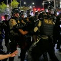 Policija u Las vegasu "gasi“ protest: Naredili okupljenima da se odmah raziđu (foto)