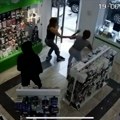 Drama u centru Beograda: Razbojnici upali u radnju telefona, pa napali radnicu: Pljačka im nije uspela, ali su odmah našli…