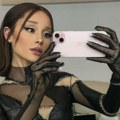 Сви мисле да је још клинка са мачјим ушима, она ушла у четврту деценију: Преживела смрт дечка и бомбашки напад