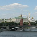 Најтраженији човек у Европи виђен први пут: Снимљен камером како шета Москвом са трансплантацијом косе