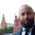 Најтраженији човек у Европи виђен први пут: Снимљен камером како шета Москвом са пресађеном косом
