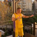 “Прошли смо и сузе и смех, хвала ти што..” Репер крио девојку месецима уназад, сад има посебан разлог да слави