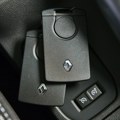 Prazna baterija u ključu automobila? Evo kako da otključate i pokrenete vozilo bez panike