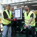 Ginis za bušilicu-odvijač „Parkside“. Pokrenula London Eye visok 135 metara