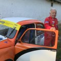 Strast prema oktanima ne poznaje godine - brze trke u fići već pedeset godina