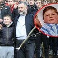 Ne boje se kurtijevog terora: Stefan (12) i Miloš (21) iz Štrpca koji su ranjeni na današni dan ponovo otišli po badnjak…