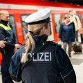 Muškarac pokušao da šutne voz koji je ulazio na stanicu, pa ostao pregažen: Brat od tuge pao za njim
