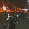 Predsednik Indonezije obećao ukidanje privilegija poslanika, šest mrtvih na protestima