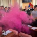 Burno u Zaječaru: Kordon policije ispred Skupštine grada, zakazan nastavak konstitutivne sednice
