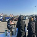 Nakon kraćeg zadržavanja u Kragujevcu, auto kolona nastavila za Novi Pazar (VIDEO)