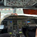 Za Beograd poleteo avion sa 276 putnika iz Dubaija: Obratili se kapetani Er Srbije, poslali veoma važnu poruku