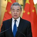 Vang Ji: Kina poziva na hitan prekid vojnih operacija na Bliskom istoku