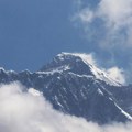 Mont Everest: stotine penjača zarobljeno u baznom kampu zbog ogromnog ledenog bloka