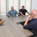 Vučević u Jagodini obišao nove prostorije SNS-a: Spremamo se za pobedničku kampanju