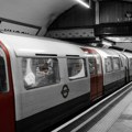 Ogromna životinja upala u metro stanicu u Varšavi: Dramatičan snimak, satima je jurili, stali svi vozovi