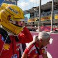 Hamilton podržao direktora Ferarija Vasera