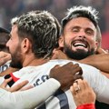 Fudbaleri Milana pobedili Đenovu za prvo mesto na tabeli