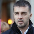 Savo Manojlović apeluje na porodice uhapšenih na protestu da se upute u Palatu pravde sa advokatima