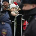 Sahrana Navaljnog najveći opozicioni skup poslednjih godina, uhapšeno 56 ljudi