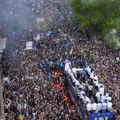 Ludnica u Milanu: Navijači burno proslavili titulu Intera! (foto)