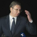 Dojče vele o „Vučićevoj šarenici“: Ni na istok, ni na zapad