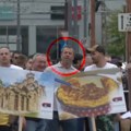 Marko Vučković Komandant, vođa navijača Ultra bojs, na protestu protiv „Mirdite“